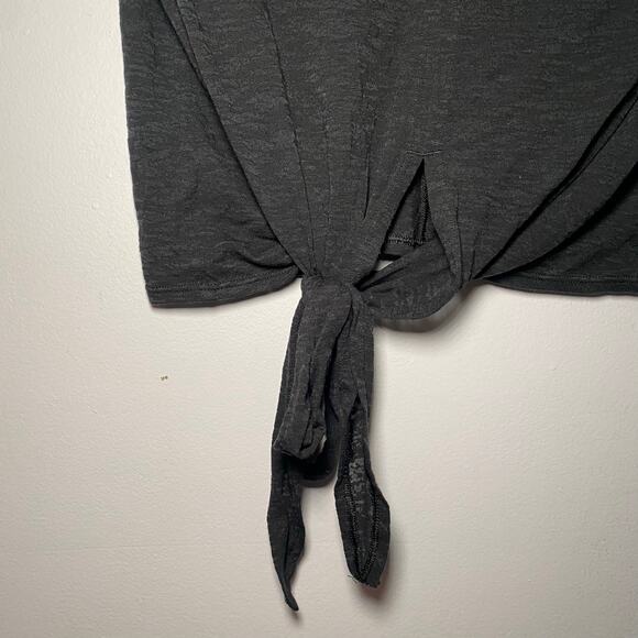 Lululemon Black Heathered Front Tie Short Sleeve T-Shirt Cropped Women's size 2 - Picture 5 of 9